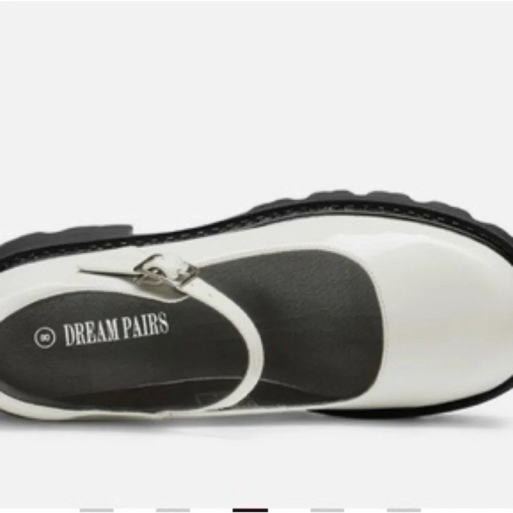NWT White Platform Mary Jane Shoes black chunky lug heel shoes